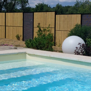 clotures decoratives mix bois metal gravillons kapamex sonomuro ambiance jardin piscine 2 1
